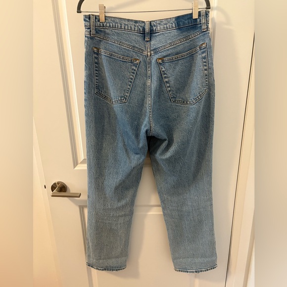 A&F 90s Straight Ultra High Rise Jeans - Picture 4 of 6